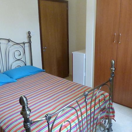Kalampakas Guesthouse Larnaca Exteriör bild