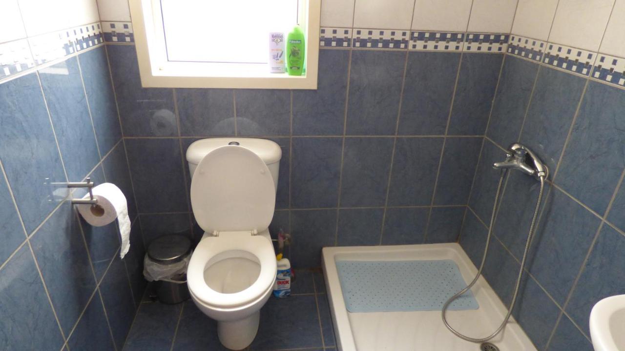 Kalampakas Guesthouse Larnaca Exteriör bild