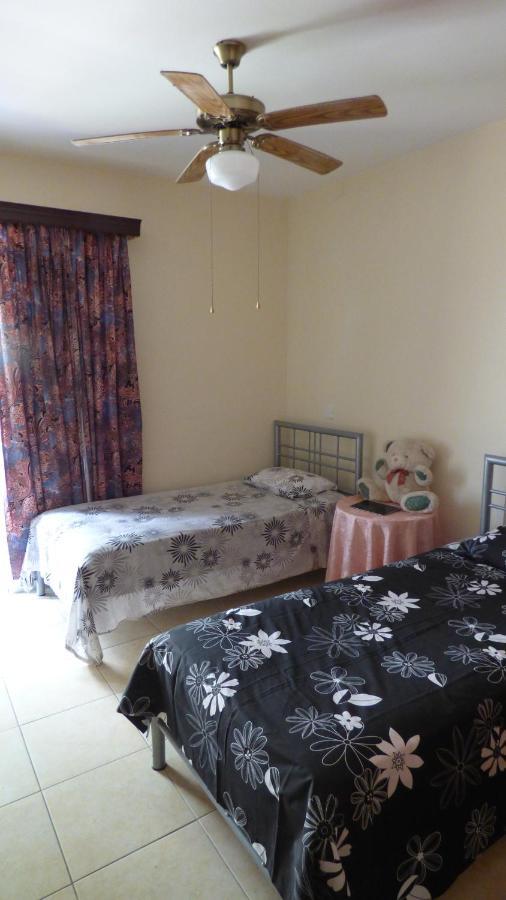 Kalampakas Guesthouse Larnaca Exteriör bild