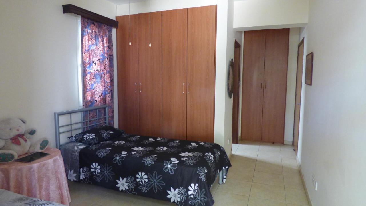 Kalampakas Guesthouse Larnaca Exteriör bild