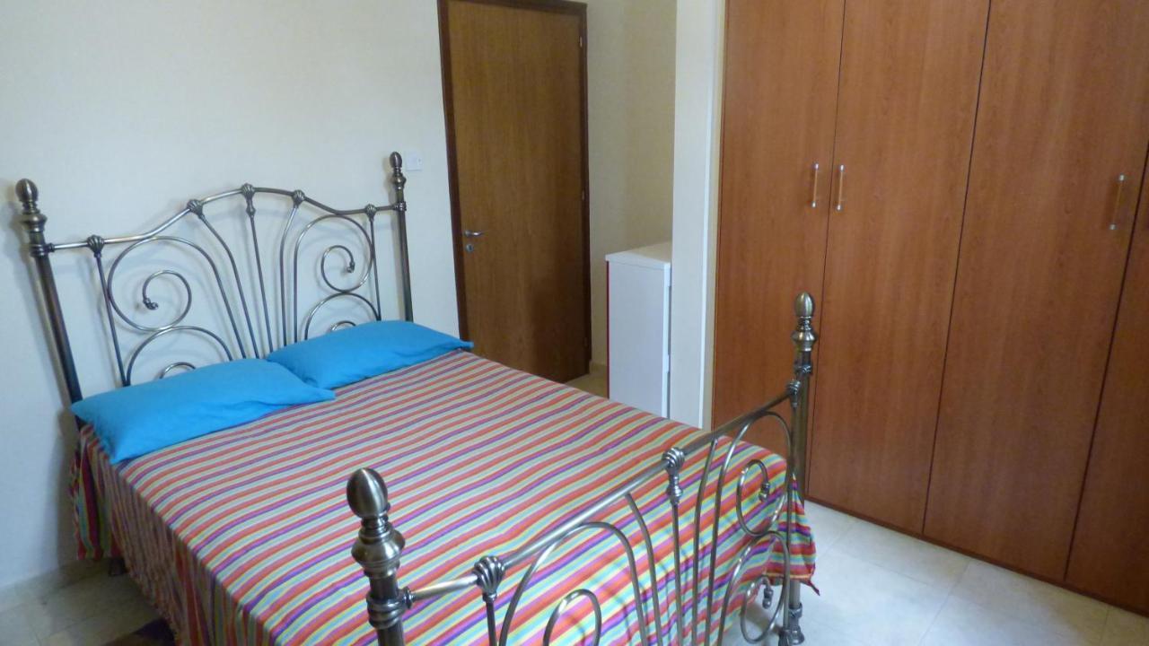 Kalampakas Guesthouse Larnaca Exteriör bild