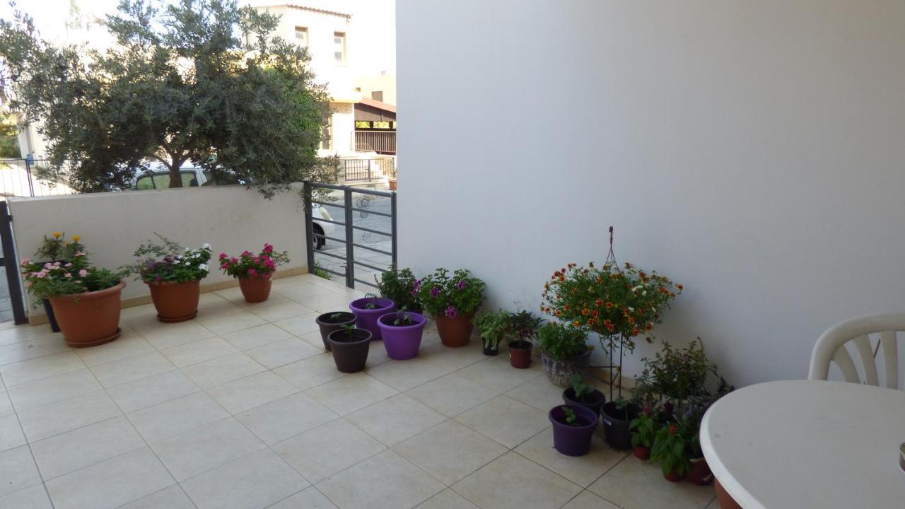 Kalampakas Guesthouse Larnaca Exteriör bild