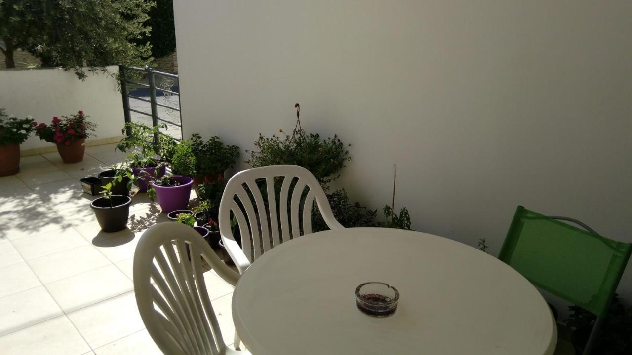 Kalampakas Guesthouse Larnaca Exteriör bild